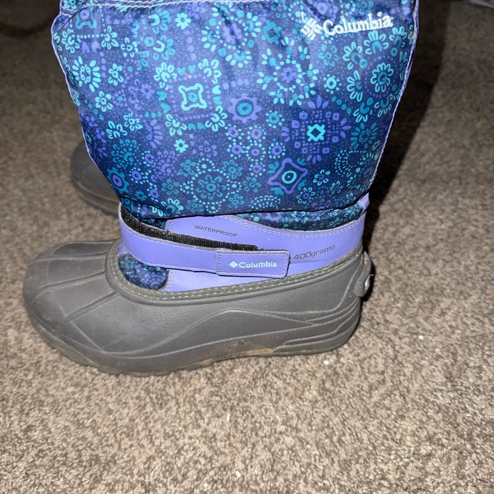 Columbia Floral Blue and Black Winter Boots